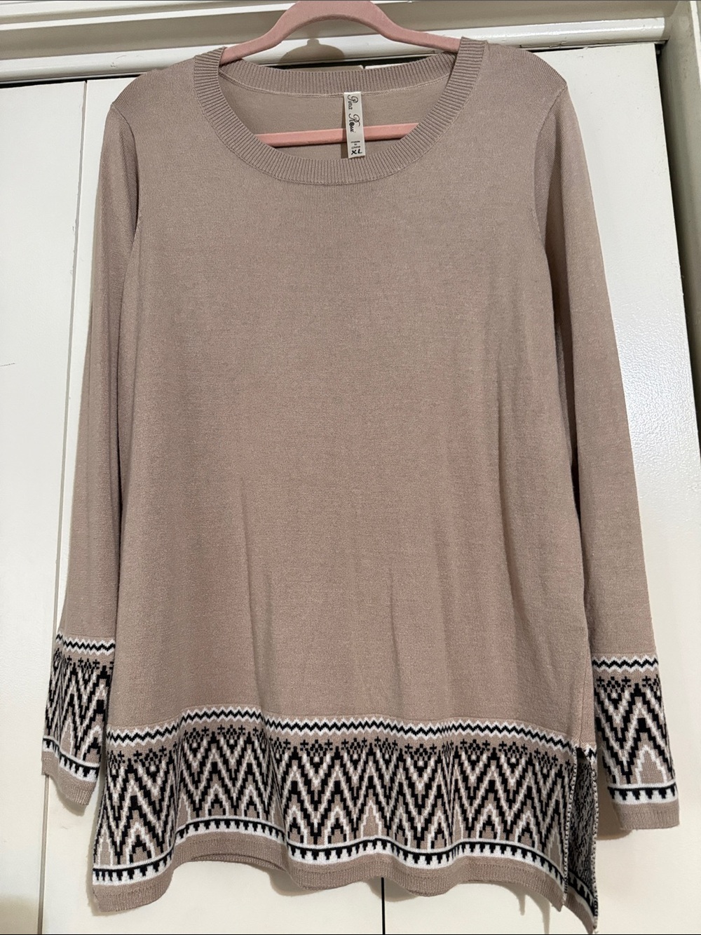Taupe Long-Sleeve Tunic Sweater with Geometric Hem